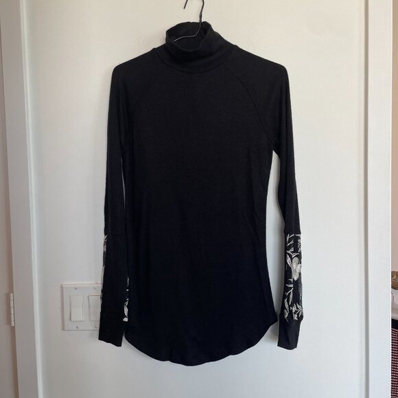 BNWT preloved (brand) Grace Top High Neck Lace Detail - Picture 1 of 5